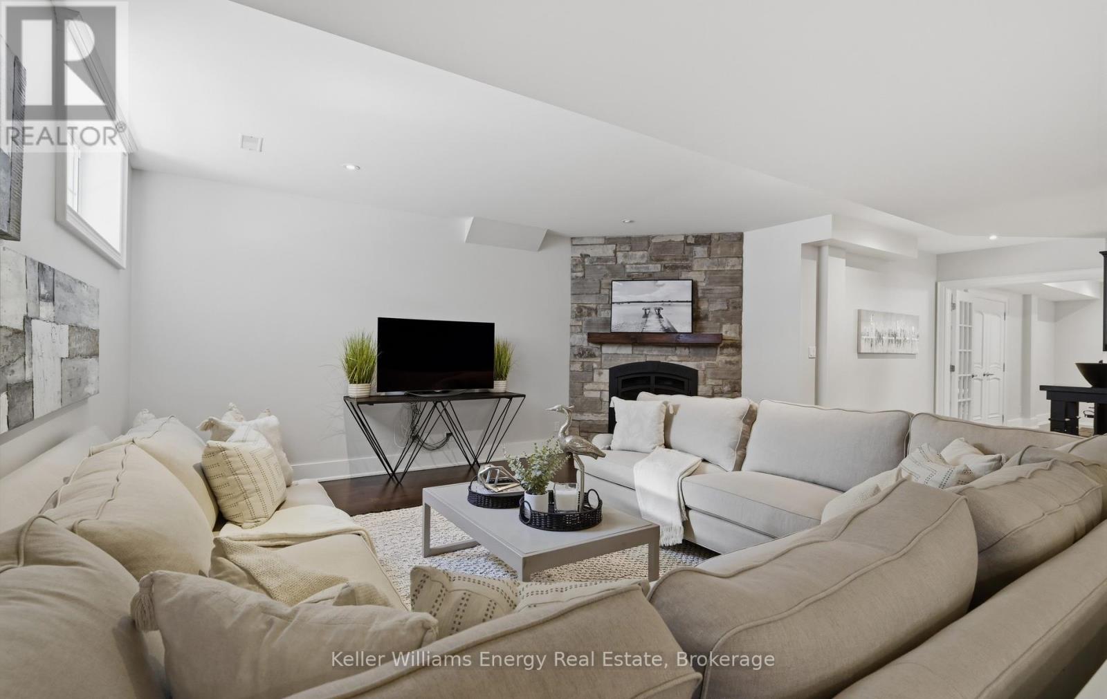 7 WOODINGTON COURT - Image 39