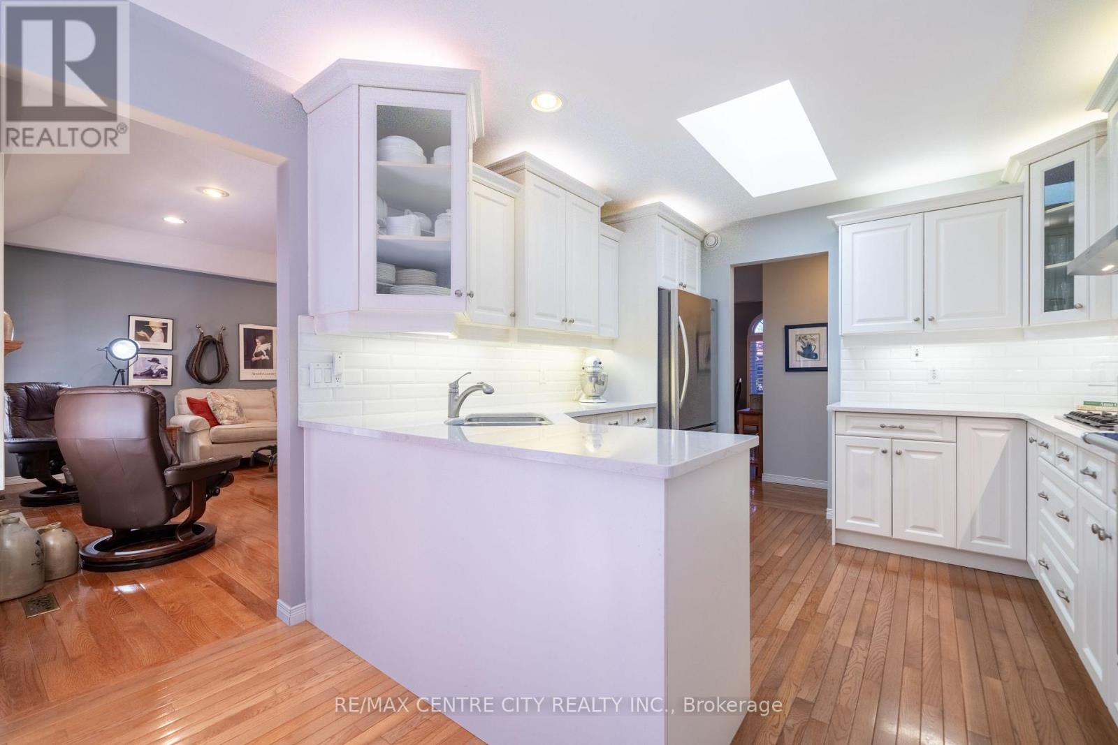 61 ABERDEEN DRIVE - 14