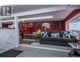 1368-1370 Torbay Road thumbnail 2