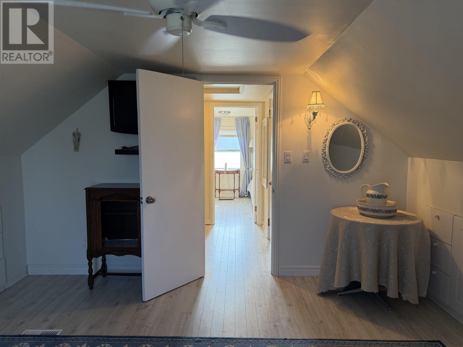 23 Lakeview DR - 18