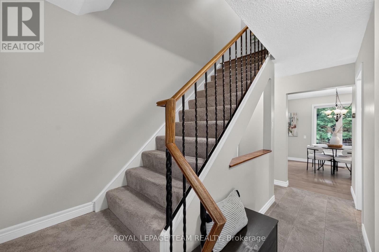71 CHIMO DRIVE - 23