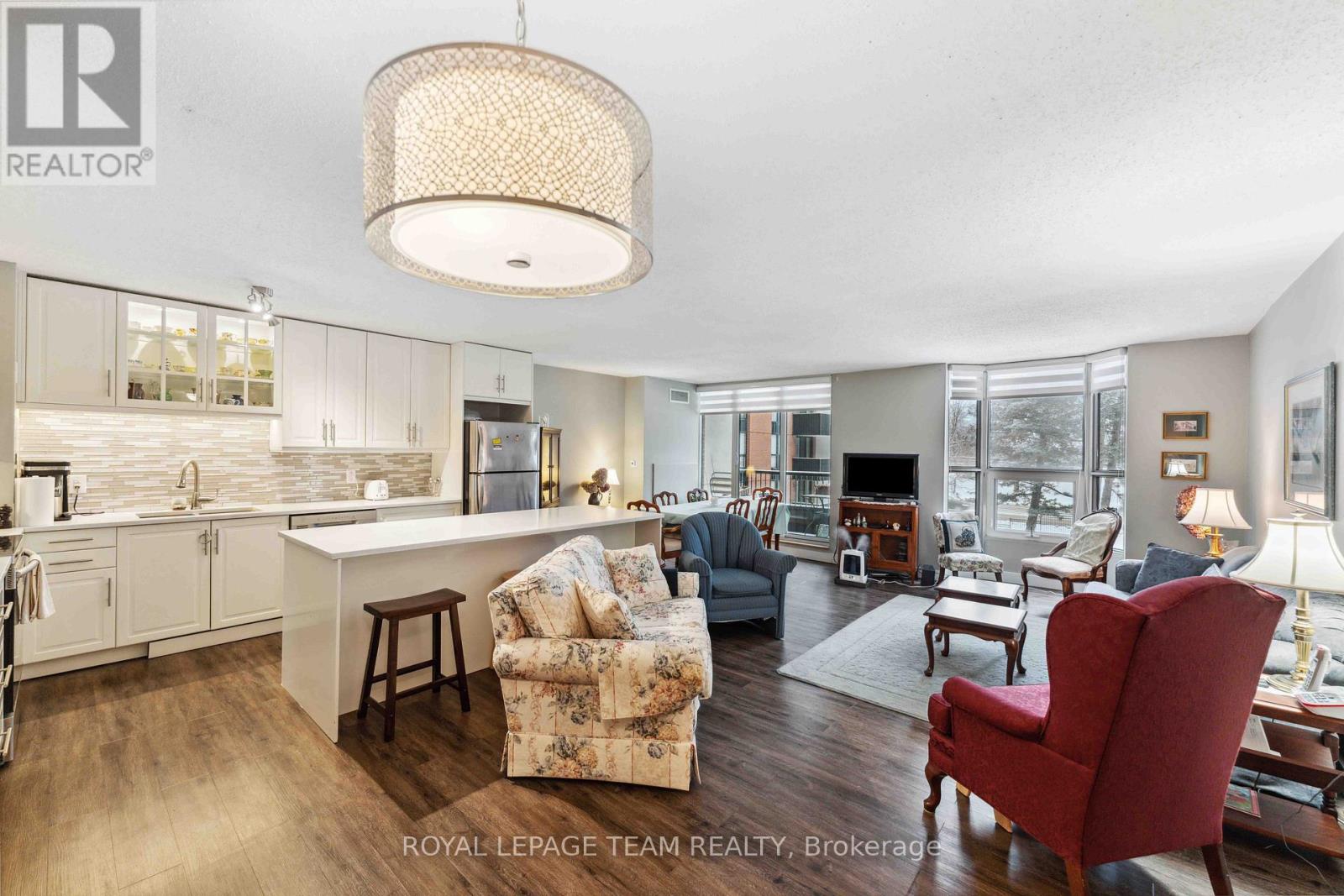 2 Bed, 1 Bath Apartment for Rent in Ottawa – 306 – 2951 RIVERSIDE DRIVE, Ottawa – MLS# X13633672 - Image 6