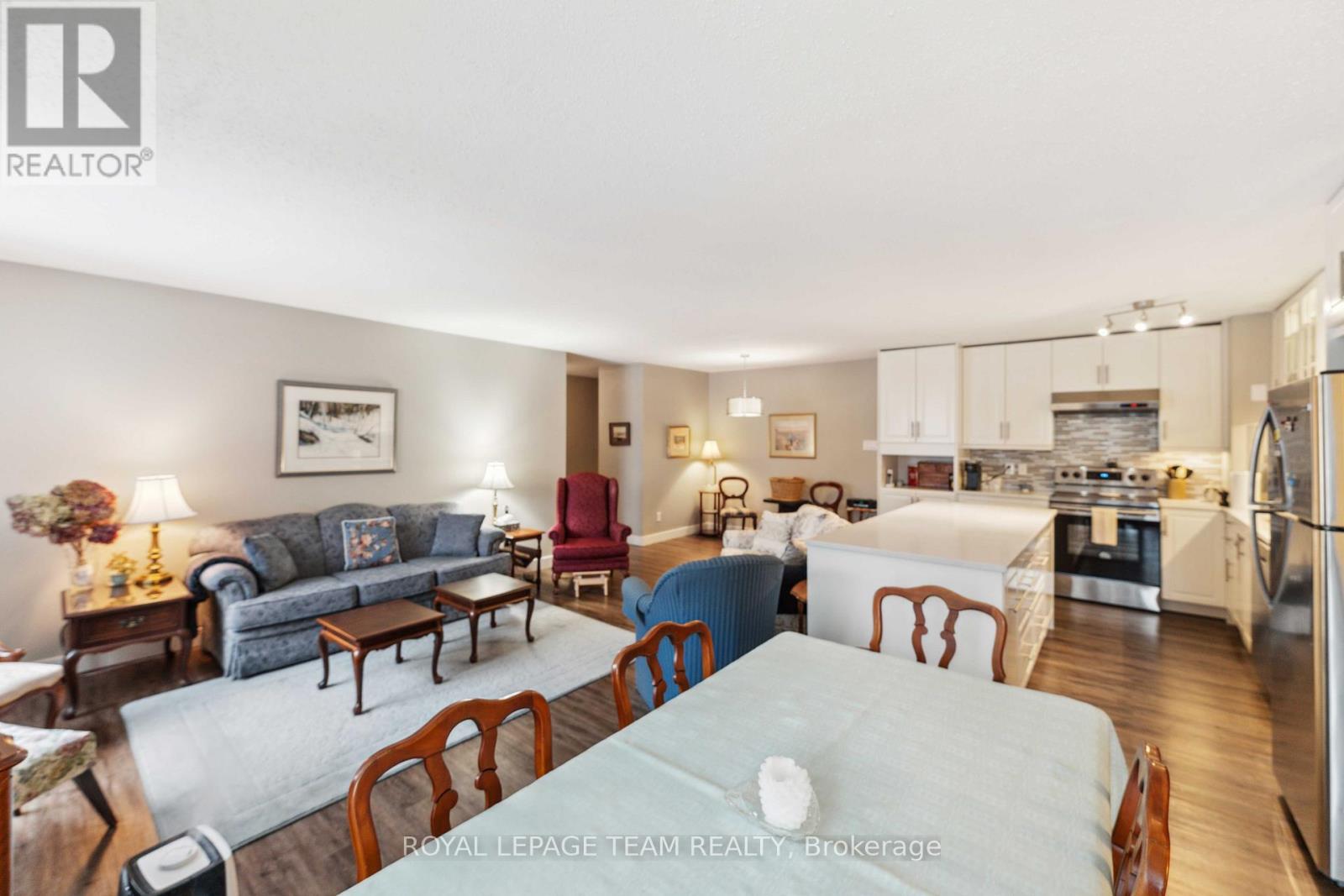 2 Bed, 1 Bath Apartment for Rent in Ottawa – 306 – 2951 RIVERSIDE DRIVE, Ottawa – MLS# X13633672 - Image 9