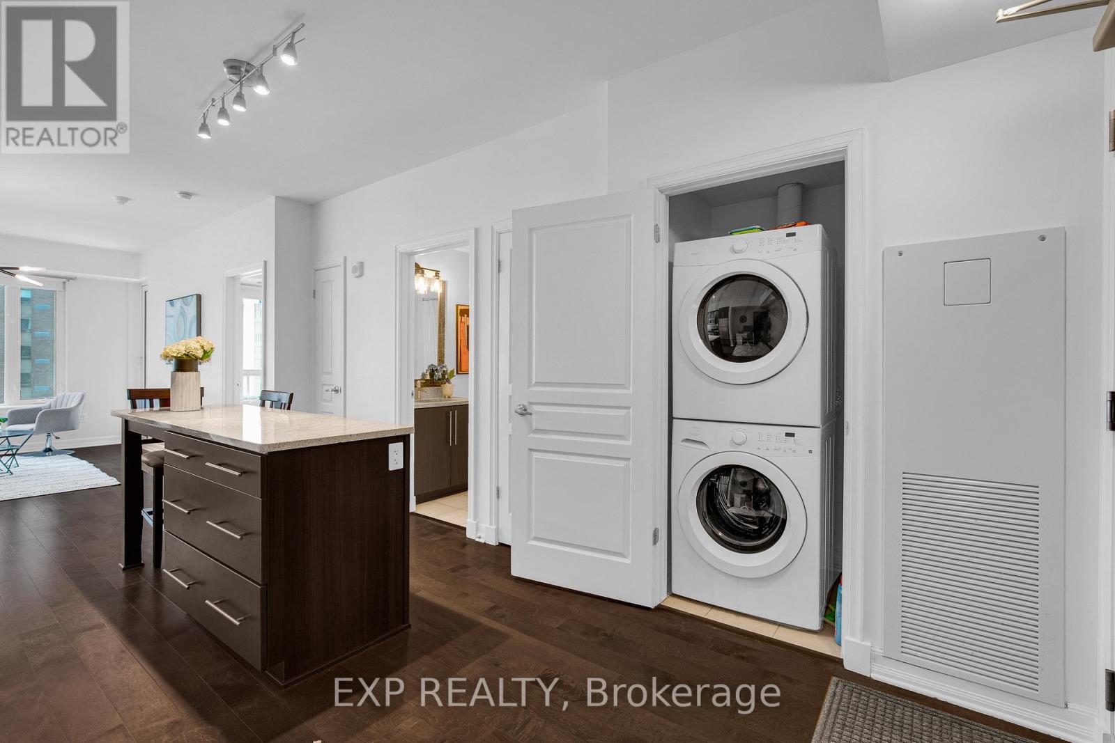 #612 238 BESSERER STREET - 17