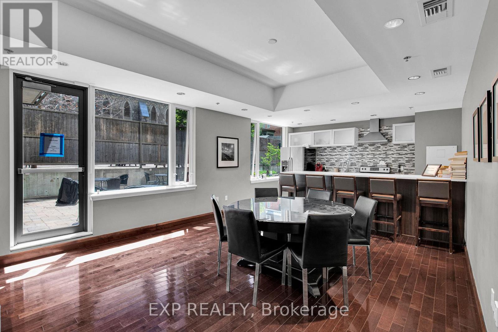 #612 238 BESSERER STREET - 30