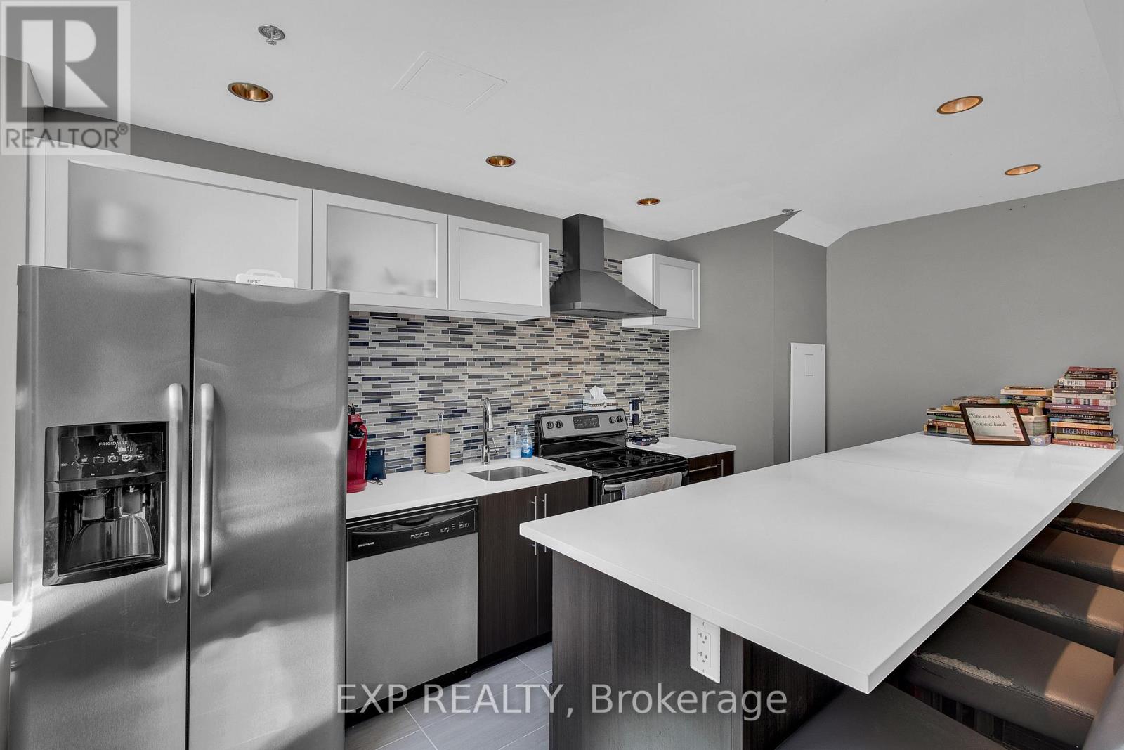 #612 238 BESSERER STREET - Image 31