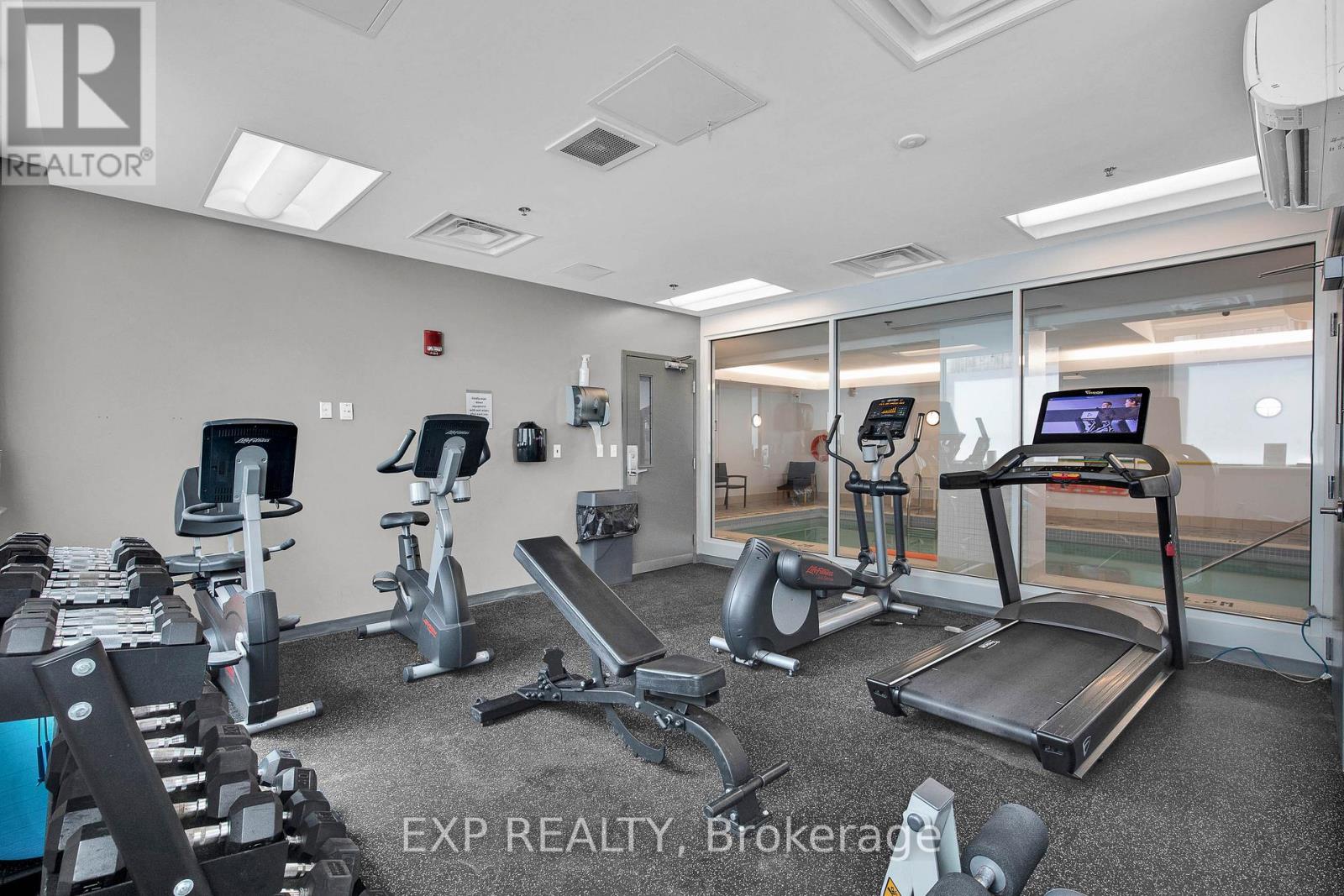 #612 238 BESSERER STREET - 34