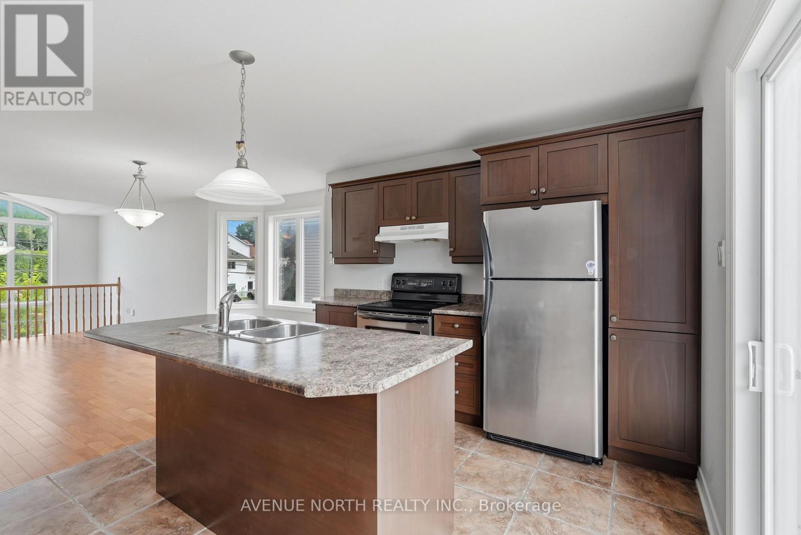 2101 CATHERINE STREET - Image 14
