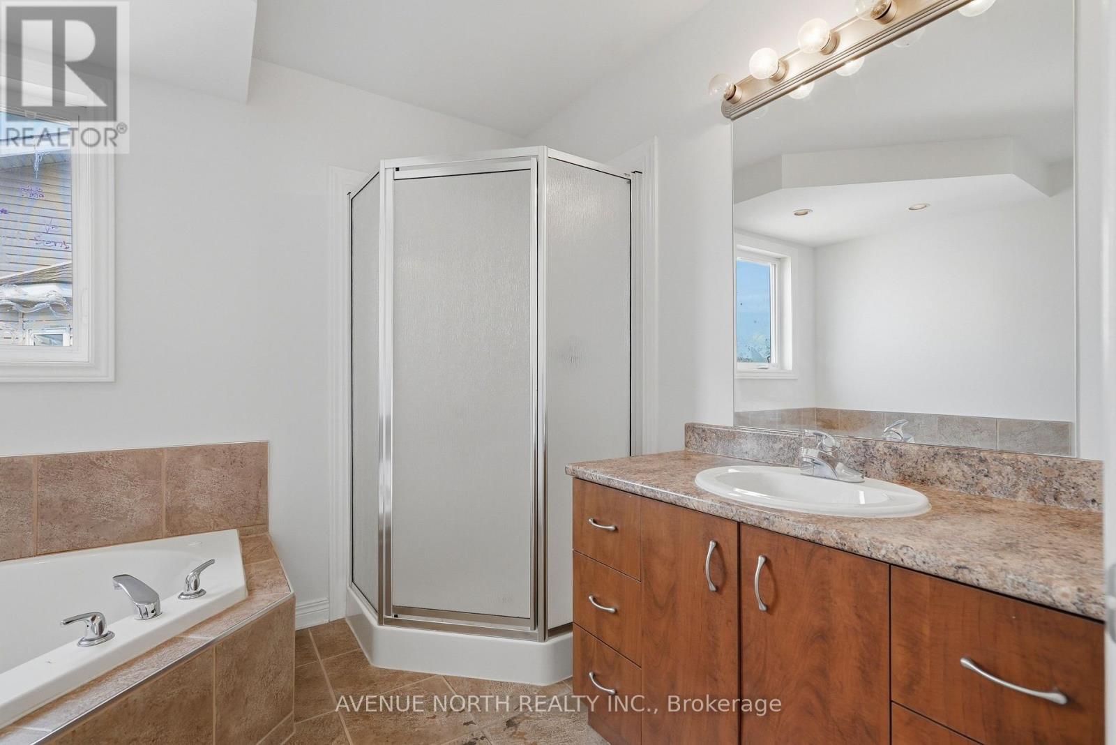 2101 CATHERINE STREET - Image 21