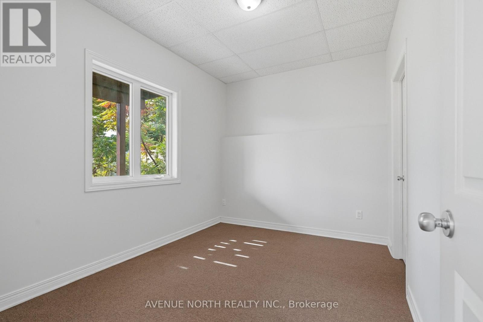 2101 CATHERINE STREET - Image 28