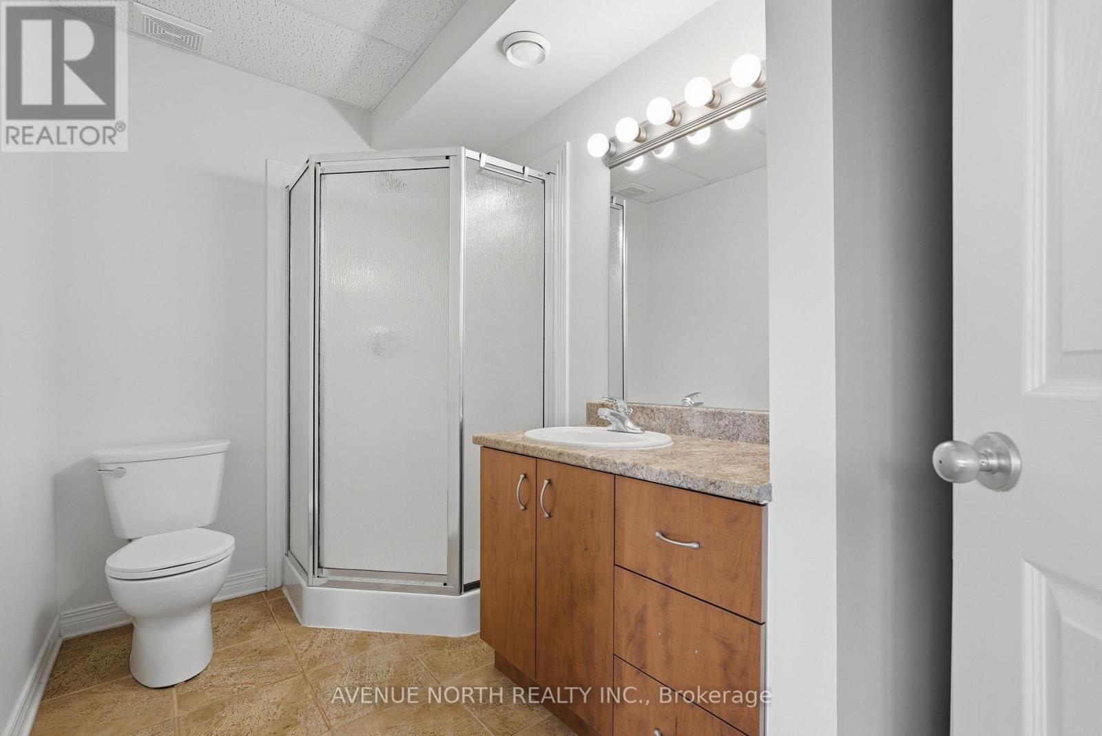 2101 CATHERINE STREET - Image 31