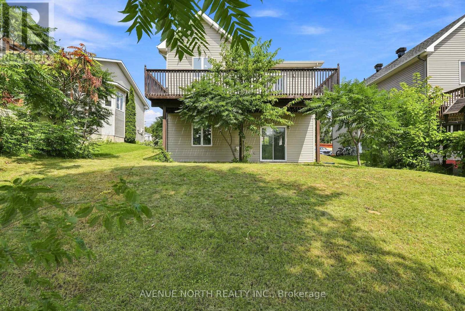 2101 CATHERINE STREET - Image 35