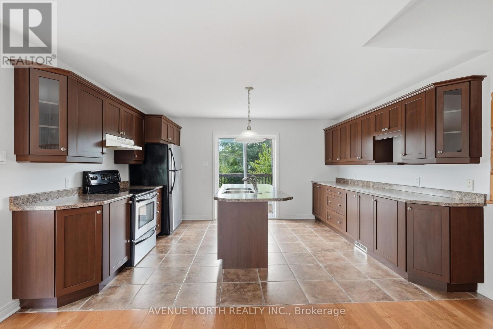 2101 CATHERINE STREET - Image 9