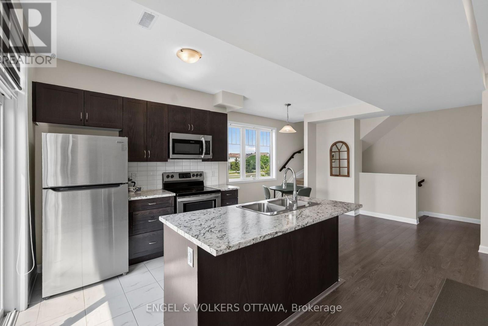 4 Bed, 3 Bath House for Sale in Ottawa – 547 CLEMENCY CRESCENT, Ottawa – MLS# X13633912 - Image 13