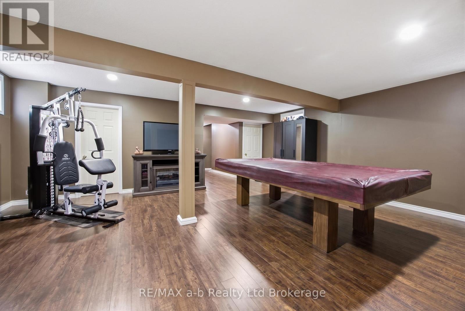 507 HUMMINGBIRD CRESCENT - 31