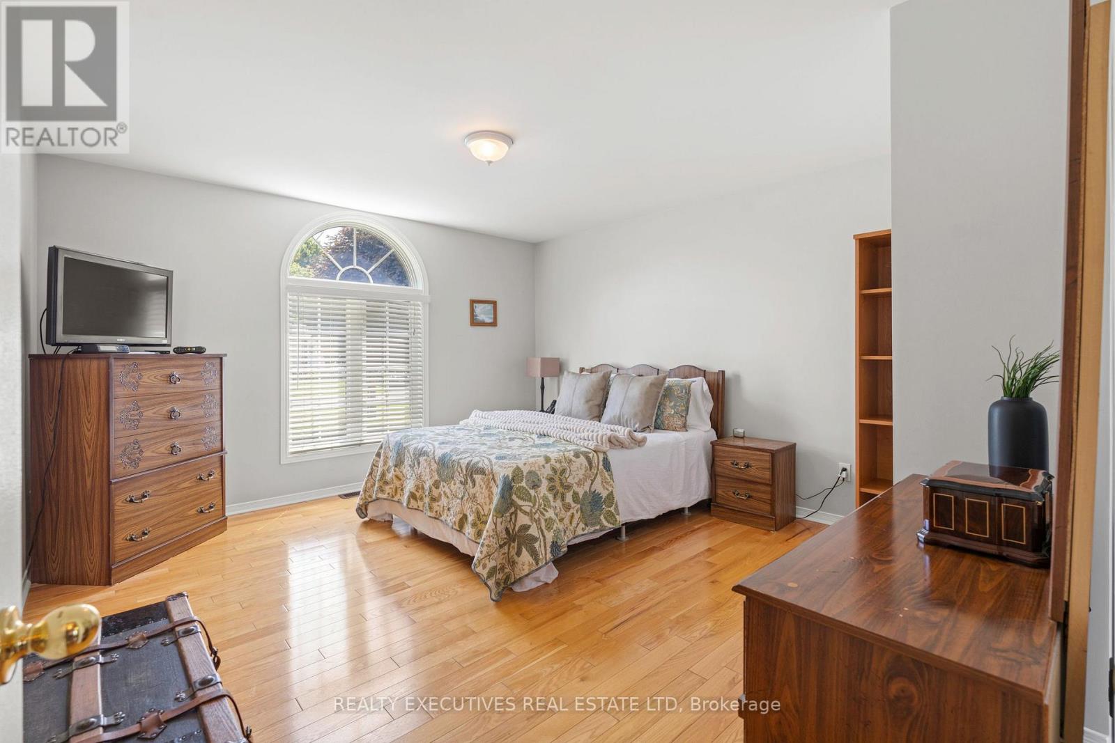 434 QUEEN STREET - 20