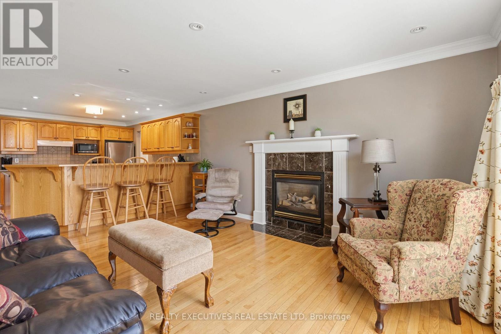 434 QUEEN STREET - 8