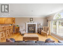 Sunroom - 434 Queen Street, North Dundas, ON K0C2K0 Photo 9