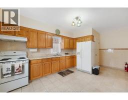 Laundry room - 907 Gladstone Avenue Unit# Main, Windsor, ON N9A2R5 Photo 8