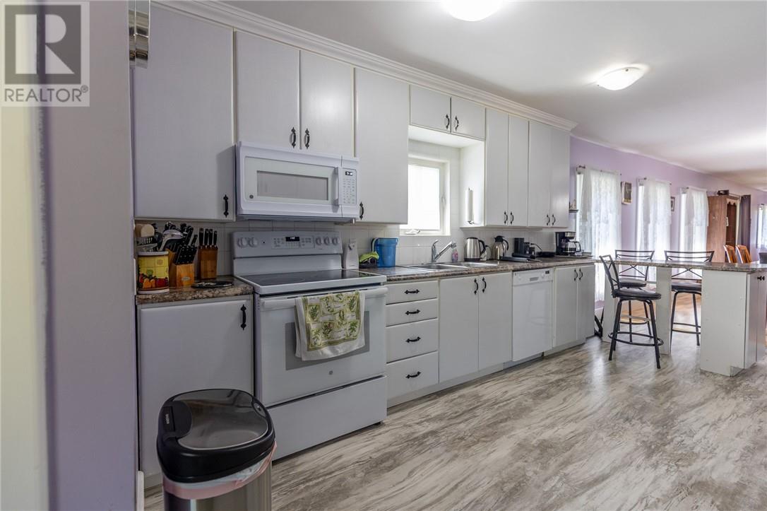 121 Duff Road - 8