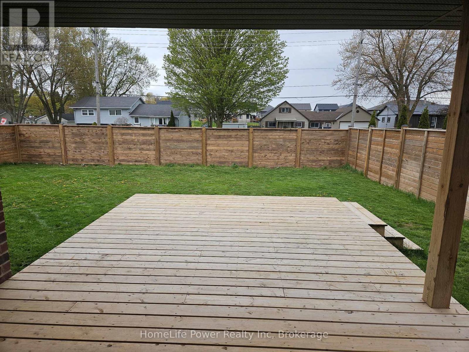 4 LIVINGSTON DRIVE - 43