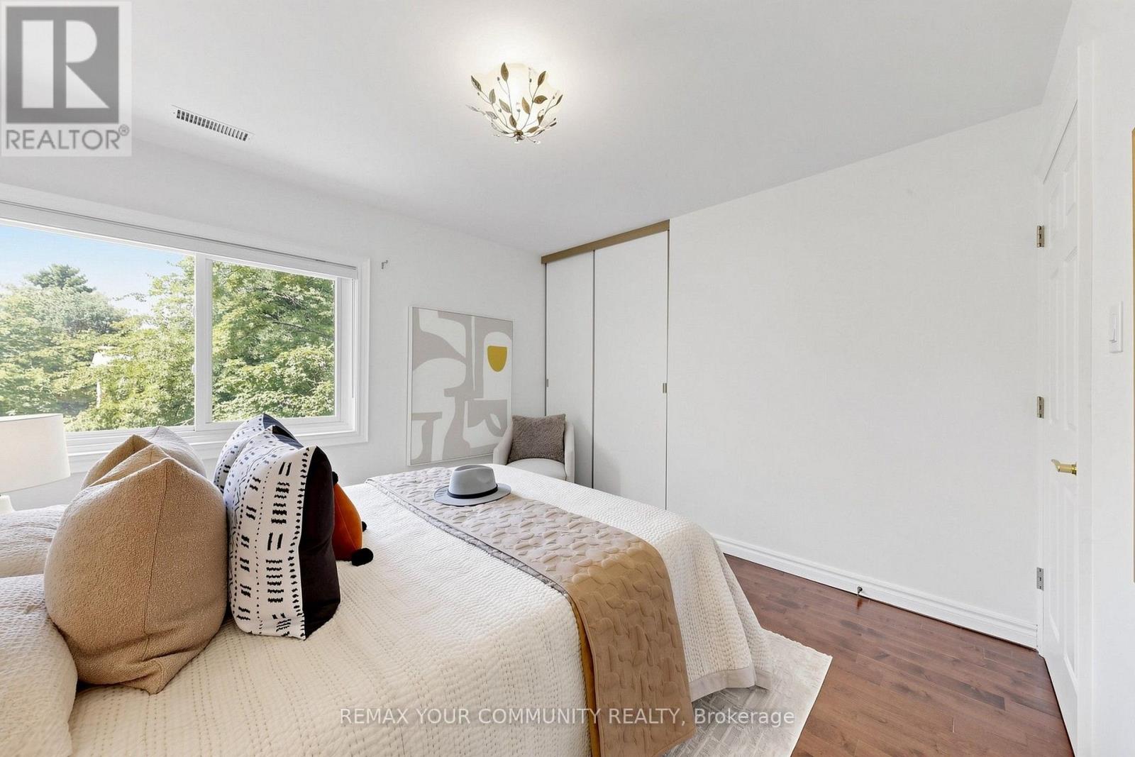3 COBBLESTONE DRIVE - 28