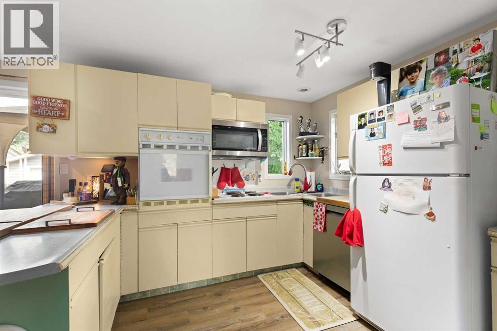 140 6 Street Southeast - Photo 17