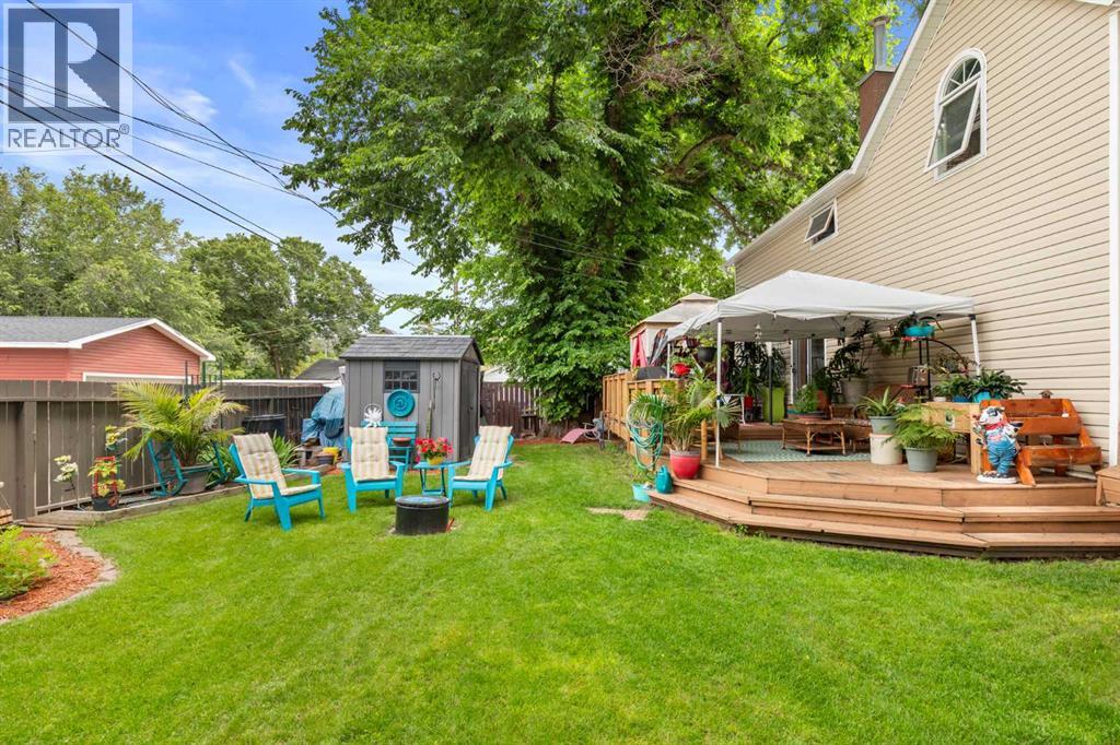 140 6 Street Southeast - Photo 39