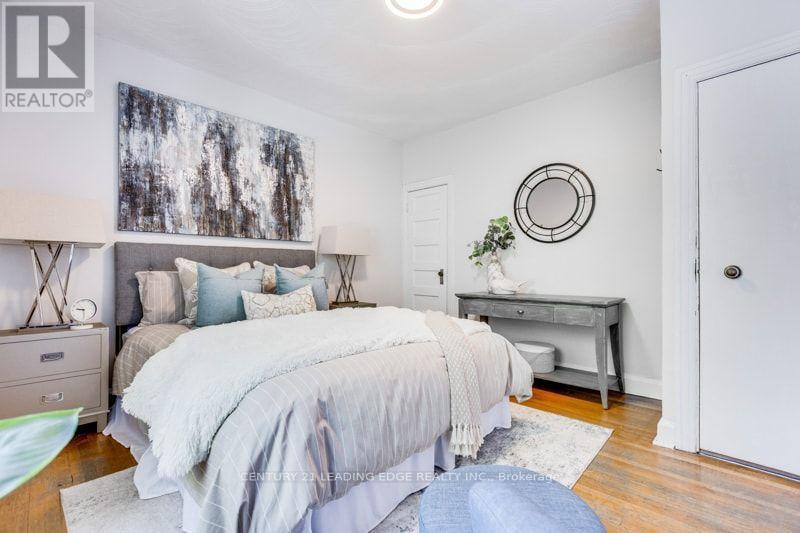 93 MURIEL AVENUE N - 29