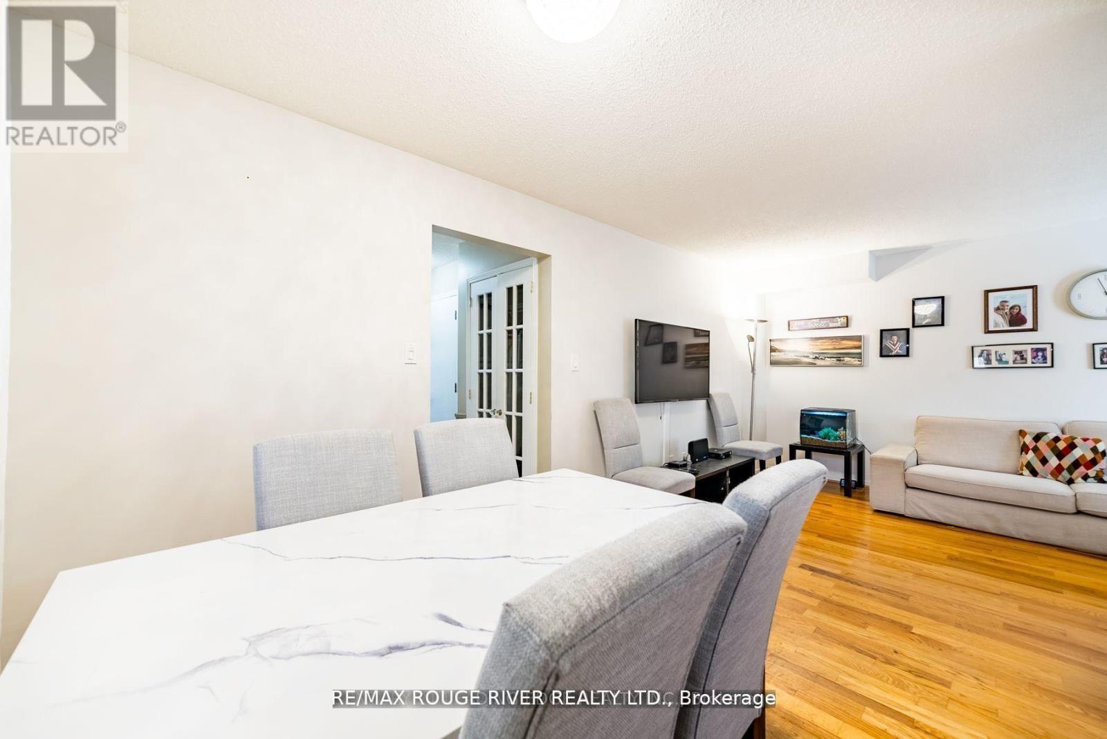880 CASTLEGROVE AVENUE - 10