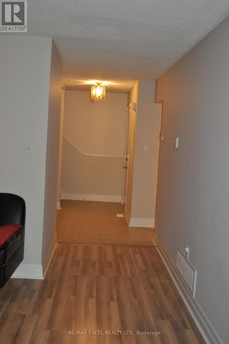 111 BRADSTONE SQUARE - 11