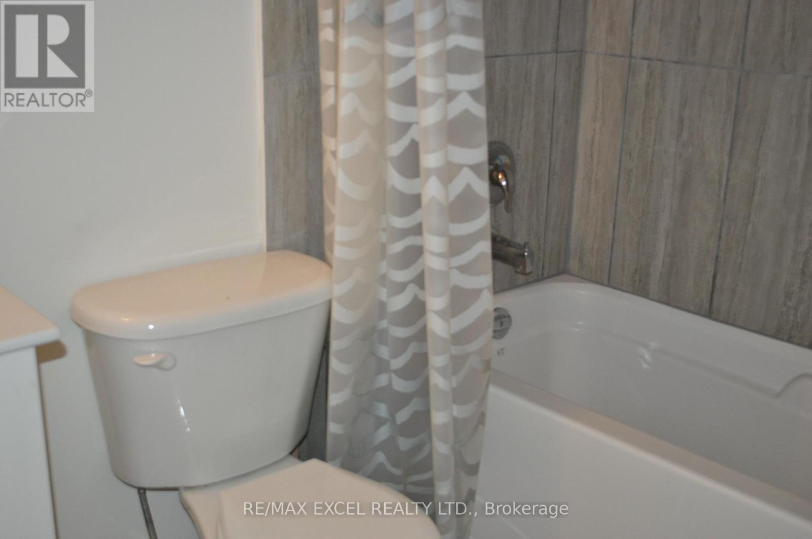 111 BRADSTONE SQUARE - 17
