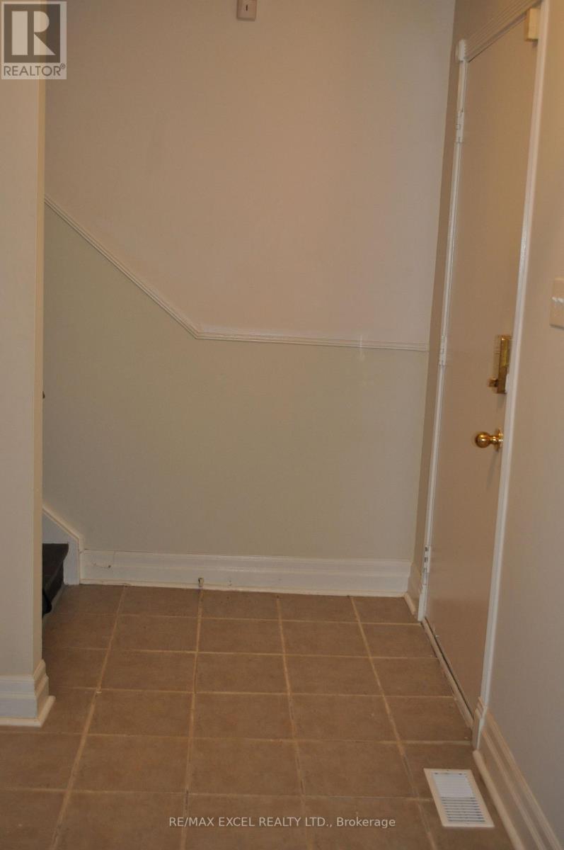111 BRADSTONE SQUARE - 28