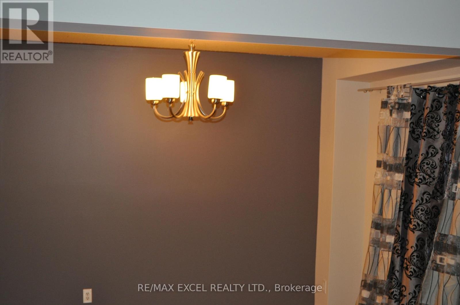 111 BRADSTONE SQUARE - 5