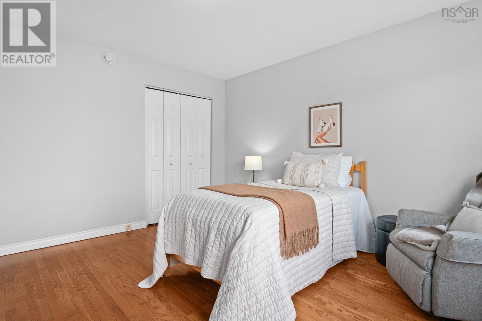 8 Capistrano Drive - 32