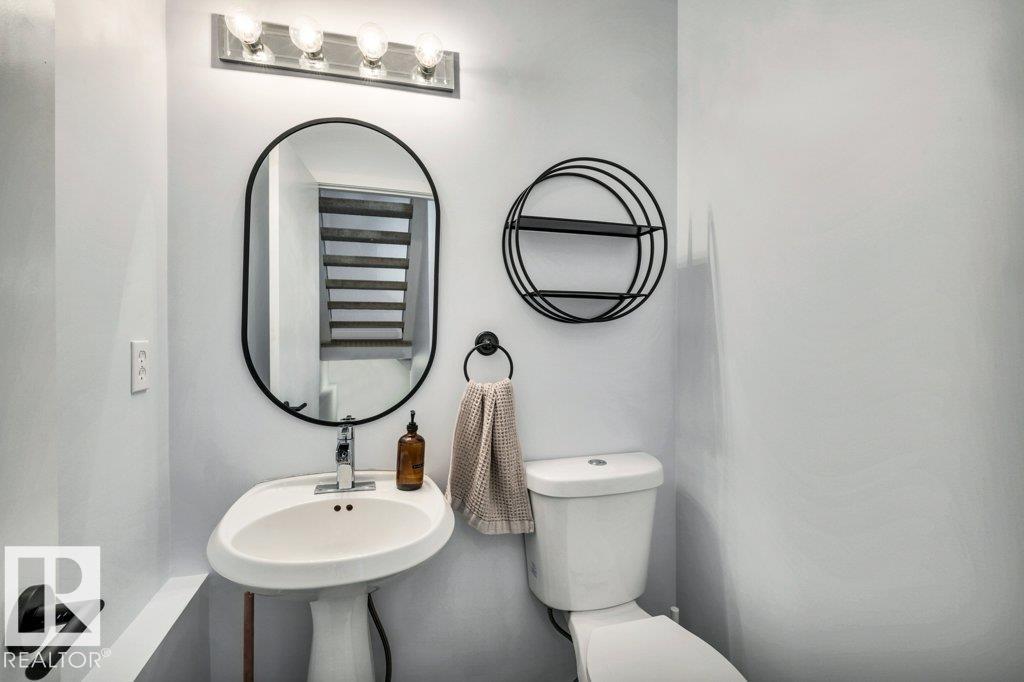 9321 98 AV NW - Image 17