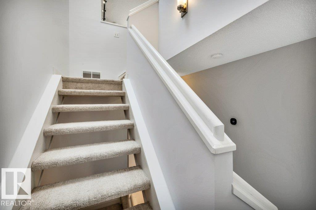 9321 98 AV NW - 28