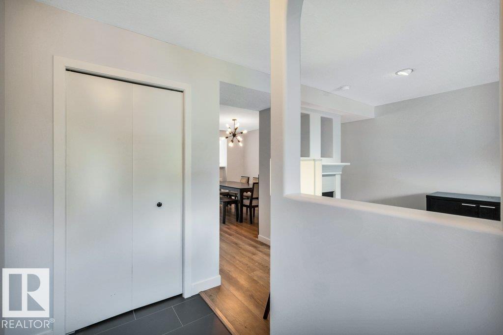 9321 98 AV NW - 2