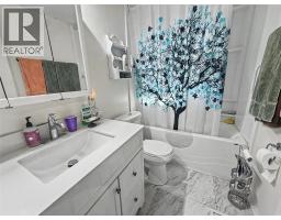 4pc Bathroom - 698 Strathmore Avenue, Greenwood, BC V0H1J0 Photo 10