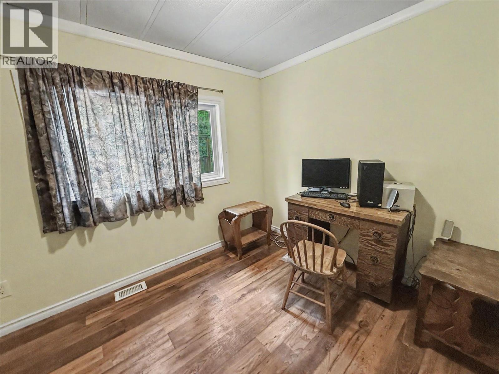698 STRATHMORE Avenue - 7