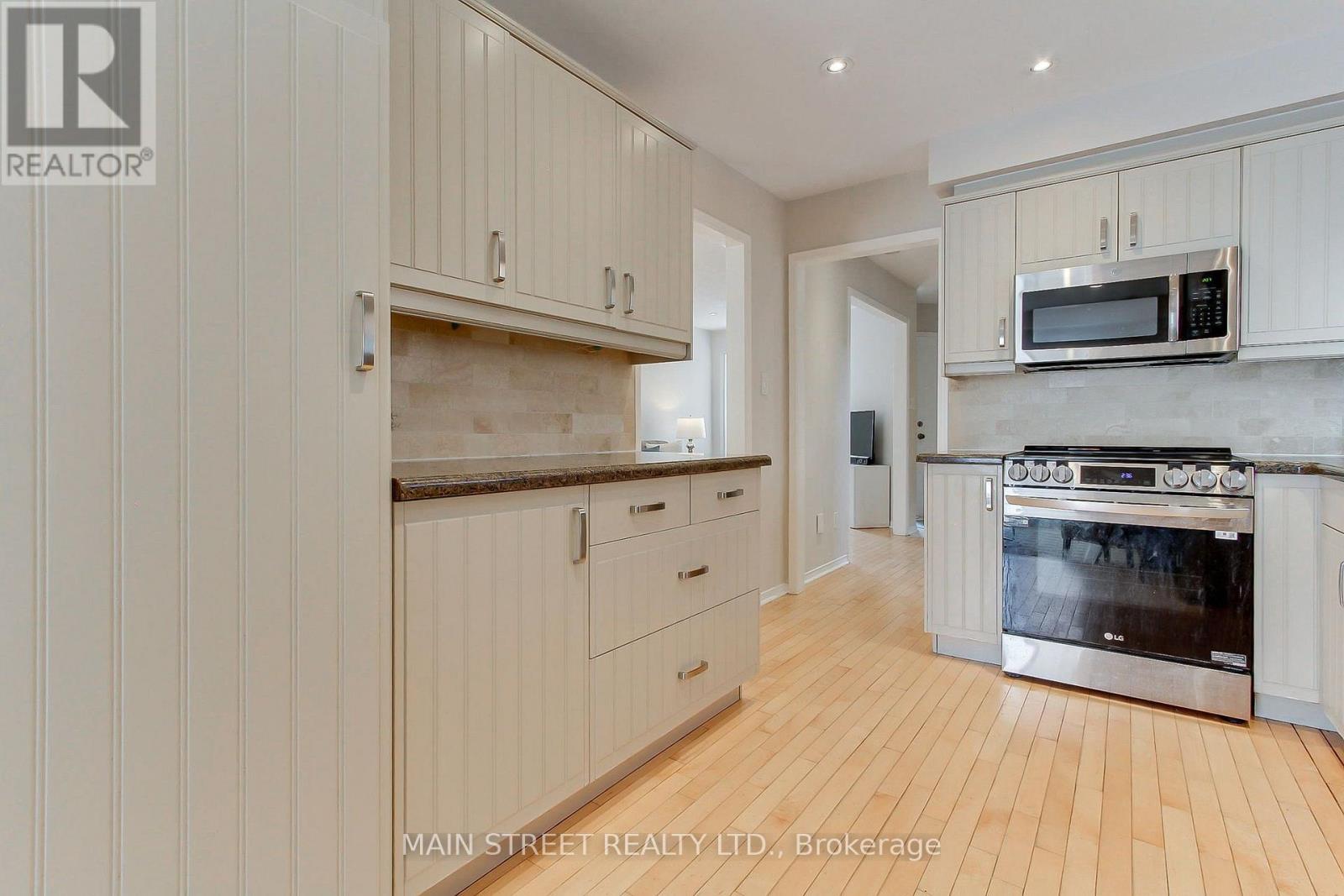 70 DUNSMORE CRESCENT - 11