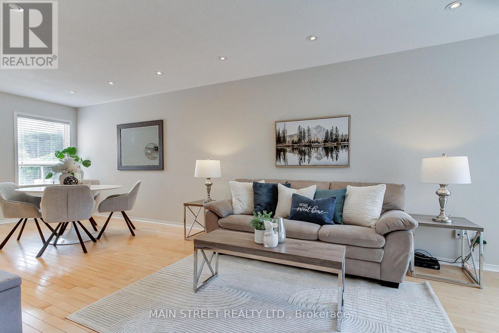 70 DUNSMORE CRESCENT - 4
