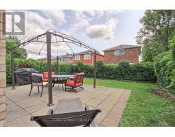70 Dunsmore Crescent, Richmond Hill, ON L4C0C5 Photo 32