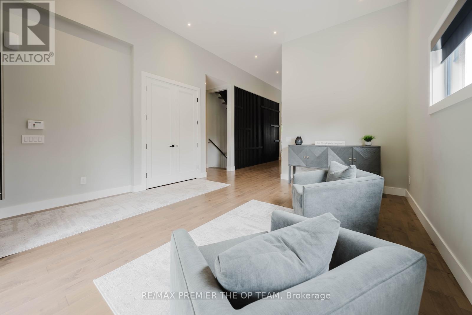 54 CHELTENHAM AVENUE - 10