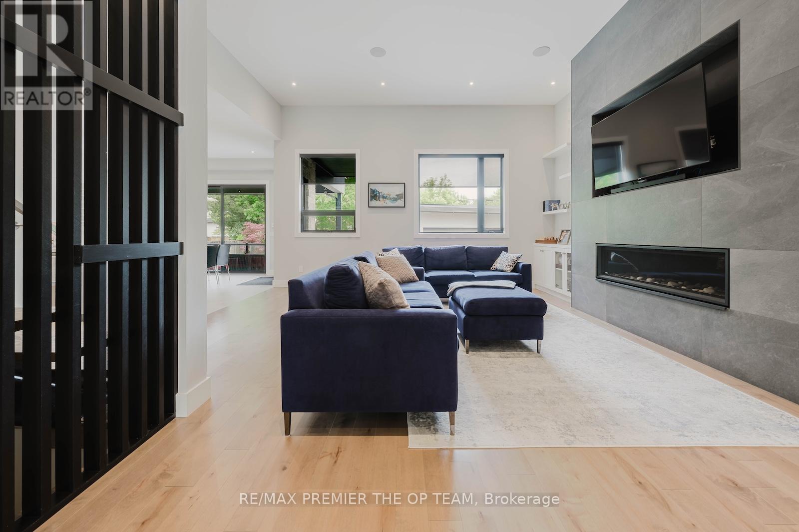 54 CHELTENHAM AVENUE - 12
