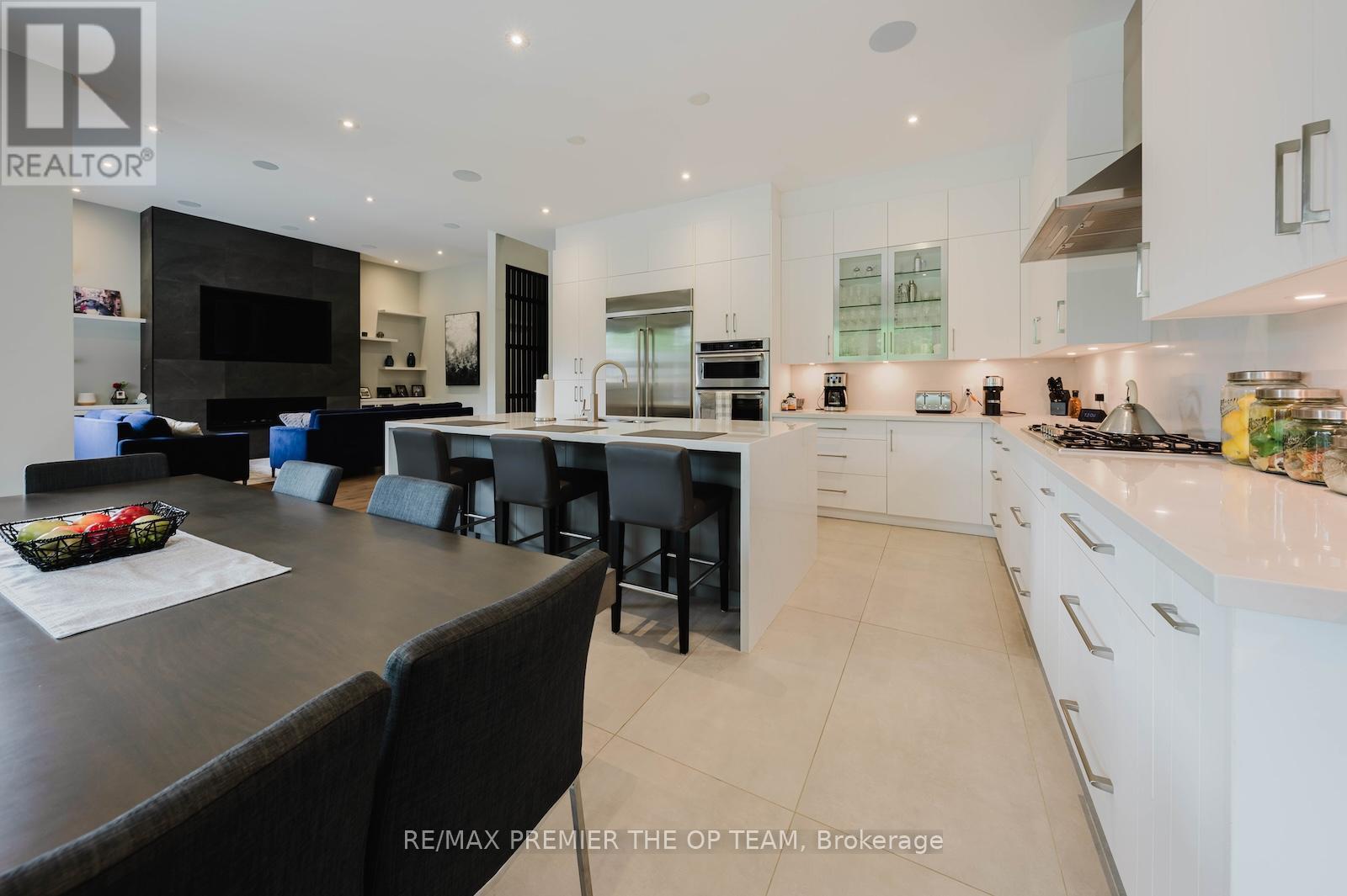 54 CHELTENHAM AVENUE - 17