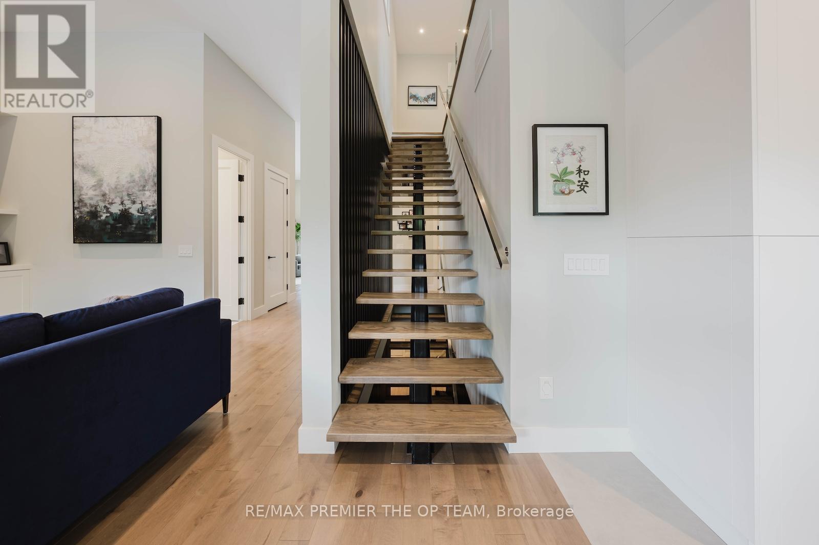 54 CHELTENHAM AVENUE - 22