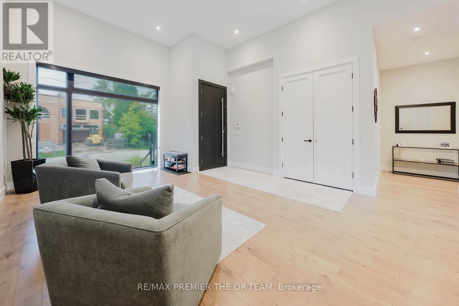 54 CHELTENHAM AVENUE - 8