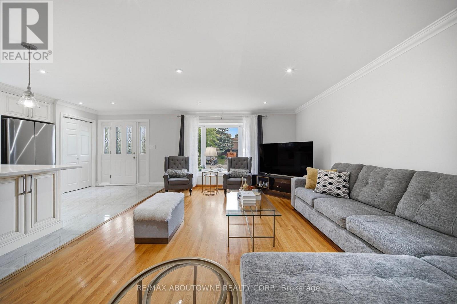 6346 NEUCHATEL ROAD - 10