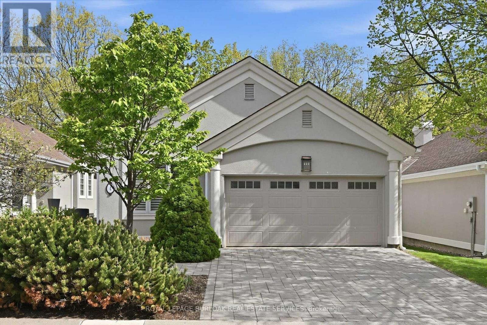 #4 1095 SKYVIEW DRIVE - 1